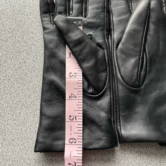 Nordstrom Black Leather Cashmere Lined Gloves - Picture 9 of 9
